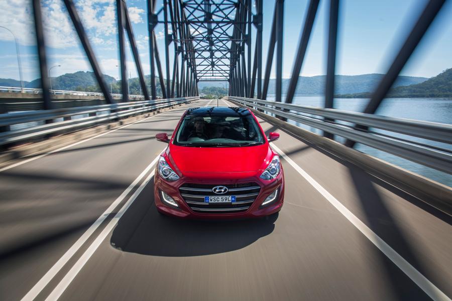  Hyundai i30 5-Door 2015 года  (AU) (фото 10 из 21)